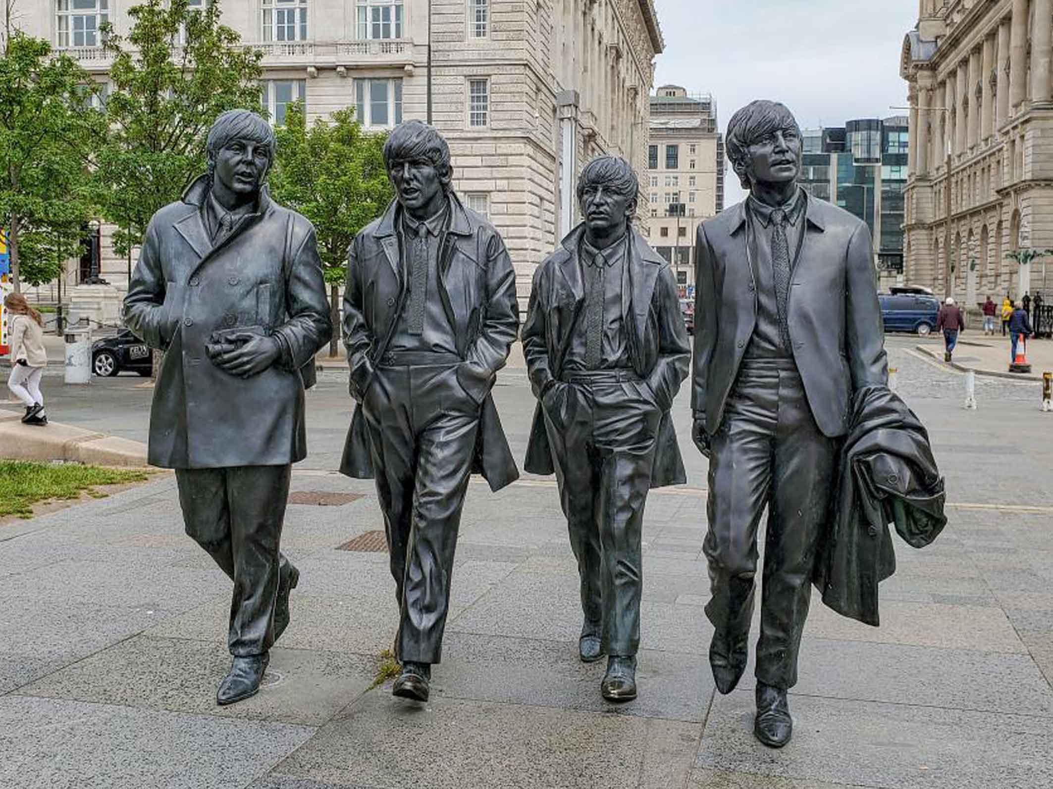 beatles statue